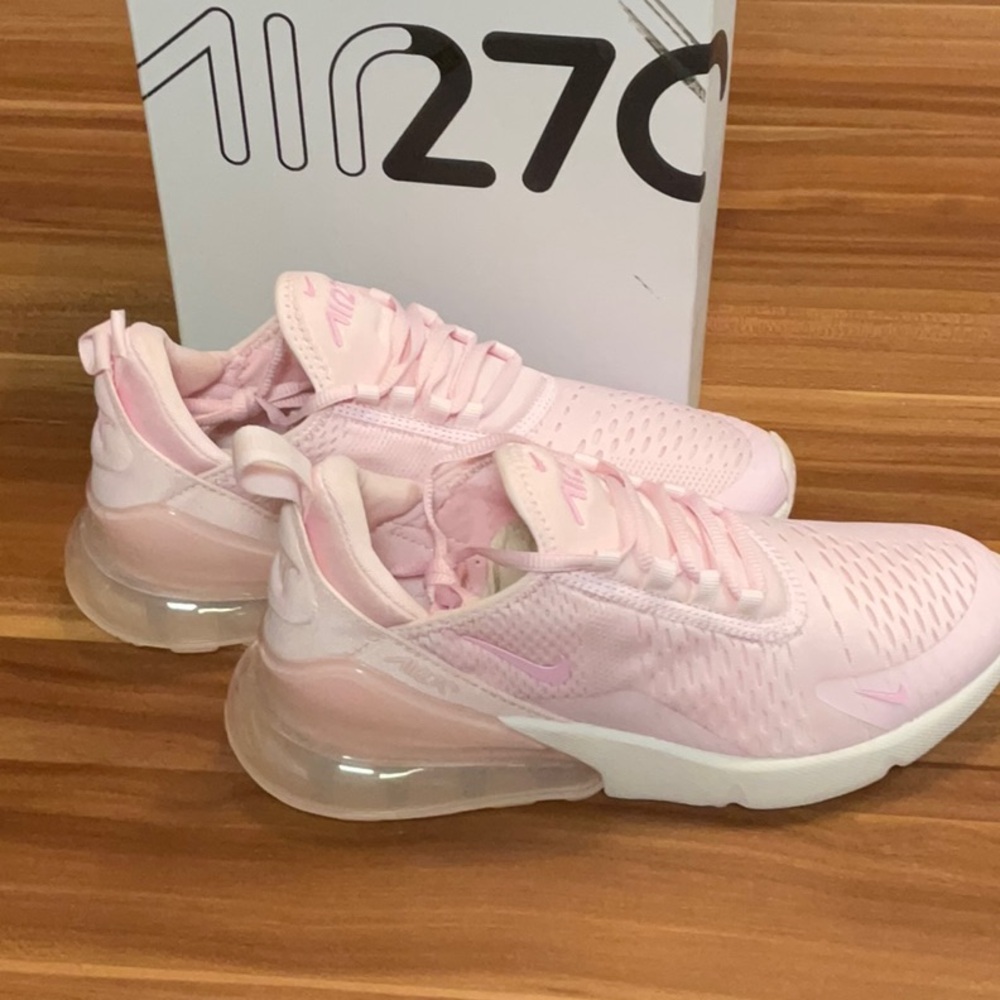 Nike Air Max 270 Pink Sneakers - size 8.5 NIB